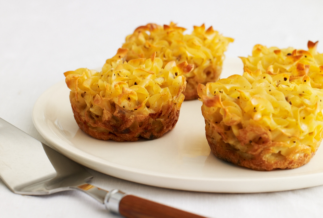 roasted garlic kugel