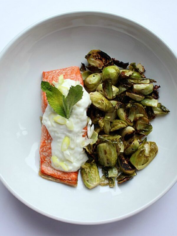 Salmon with Yogurt Sauce