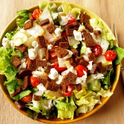 Salad with Pumpernickel Croutons