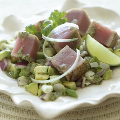 Avocado and Seared Tuna Salad