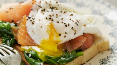 salmon eggs benedict