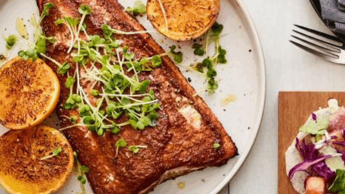 salmon-mole