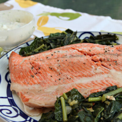 Salmon with kale and yogurt-horseradish sauce