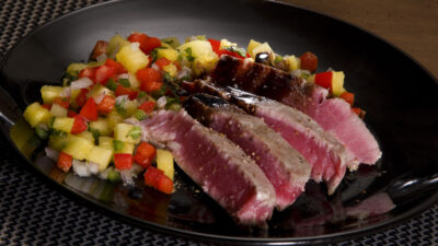 seared tuna with pineapple