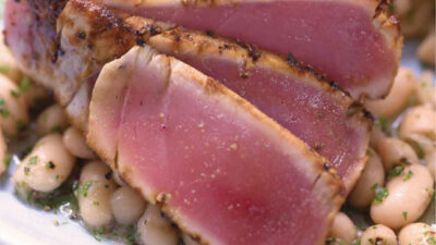seared-yellowfin-tuna-over-white-beans-106