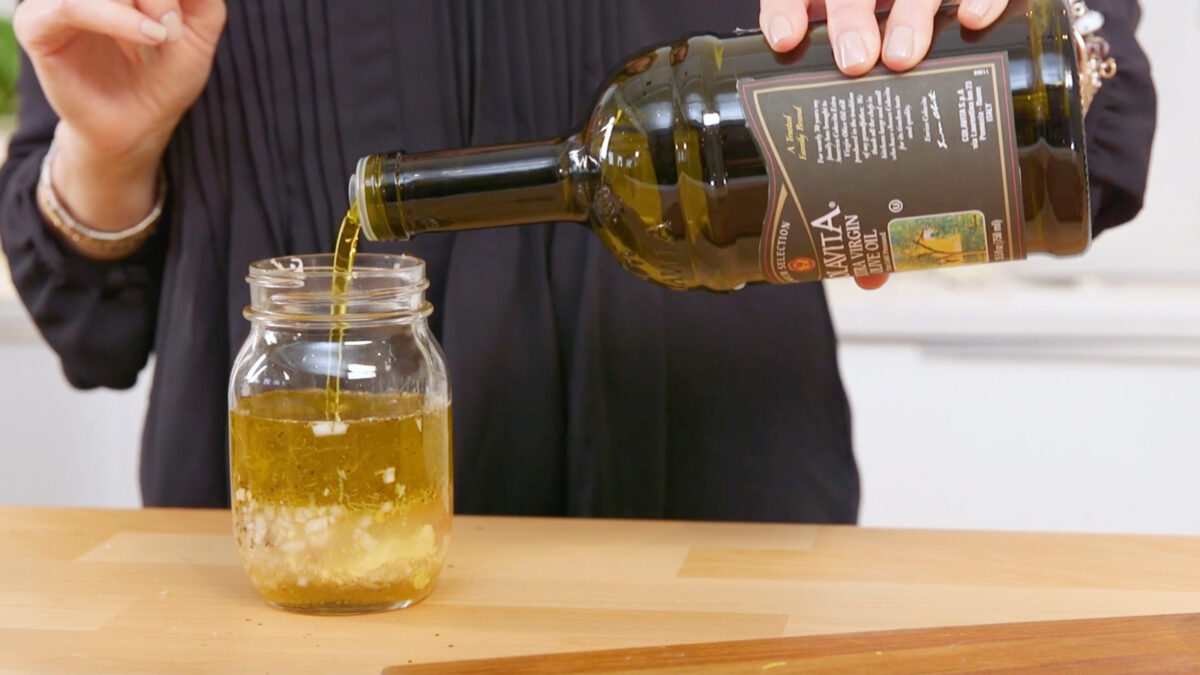 shaker vinaigrette.jpg