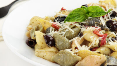 baby-shell-pasta-salad-with-calamata-olives-roasted-fennel-and-grilled-sweet-onion
