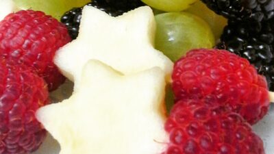 Mini Star of David Fruit Skewers with Vanilla Cashew Cream