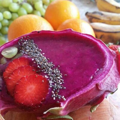 DRAGON FRUIT SMOOTHIE BOWL