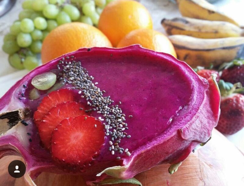 DRAGON FRUIT SMOOTHIE BOWL
