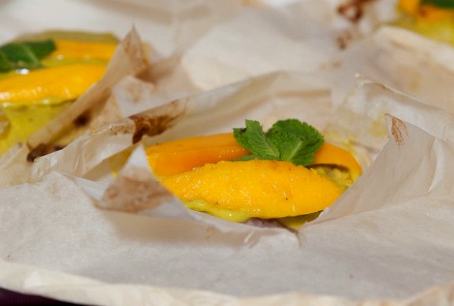 Snapper Pockets with Mango-Cilantro Mojo