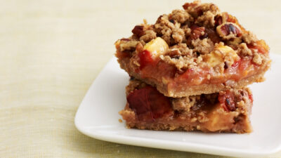 Southern Peach Streusel Bars