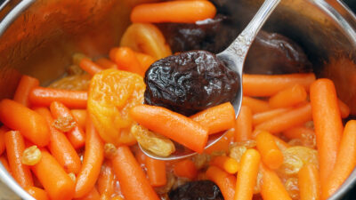 spiced carrots with apricot