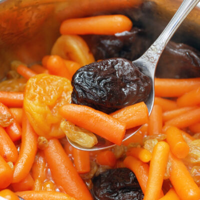 spiced carrots with apricot