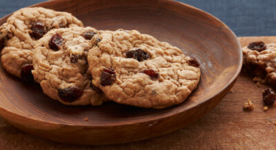 Spicy Oatmeal Raisin Cookies