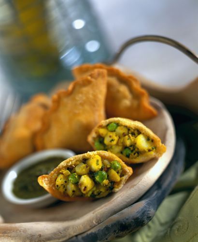 spicy potato samosas