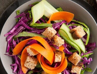 spinach salad with pom dressing