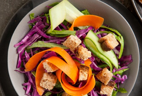 spinach salad with pom dressing