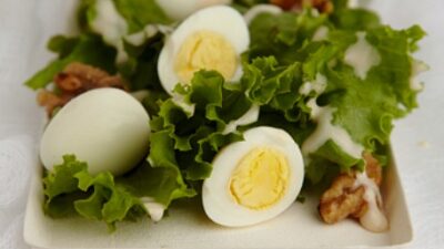spring salad with walnuts