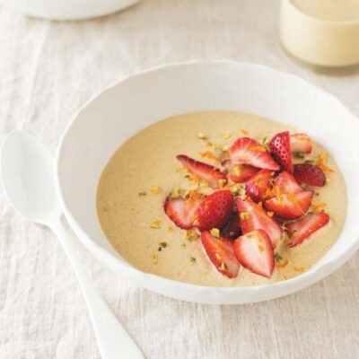 STRAWBERRIES WITH PISTACHIO CREAM