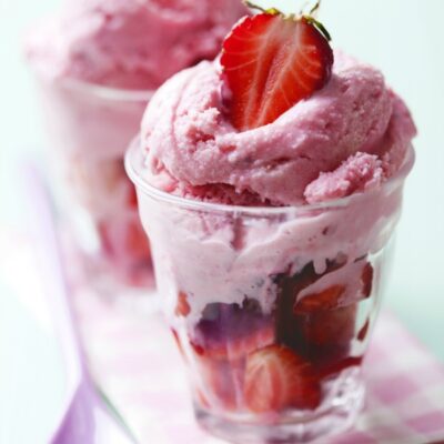 strawberry cream cheese ice cream
