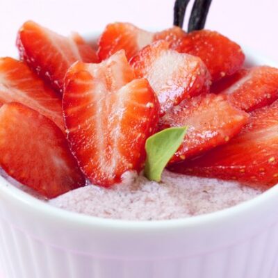 strawberry-panna-cotta