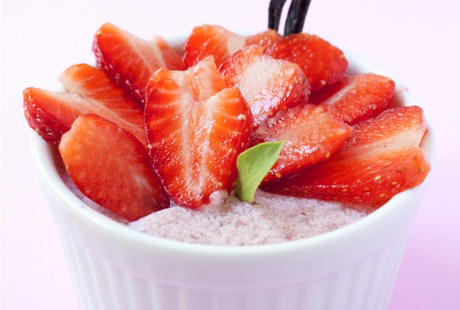 strawberry-panna-cotta