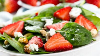 strawberry spinach salad