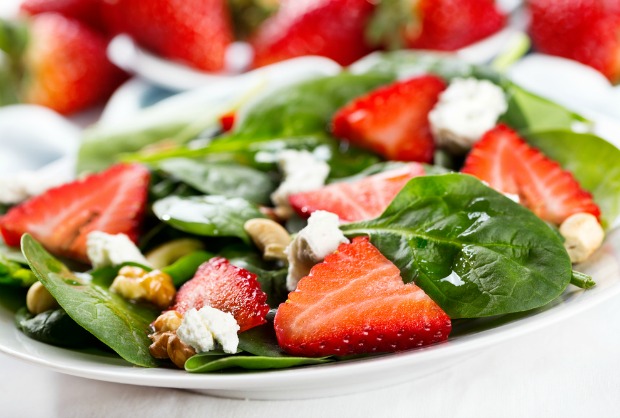 strawberry spinach salad