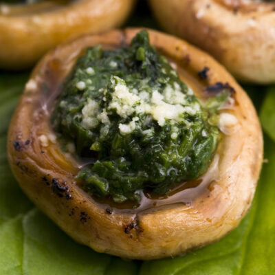 stuffed mushrooms with blue cheese