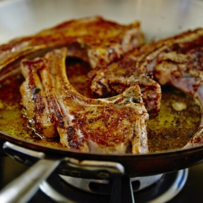Lemon-Pepper Lamb Chops with Mango Chutney