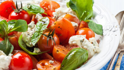 tomatoes with blue cheese dressing