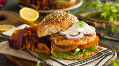 turkey burger with spicey tartar sauce