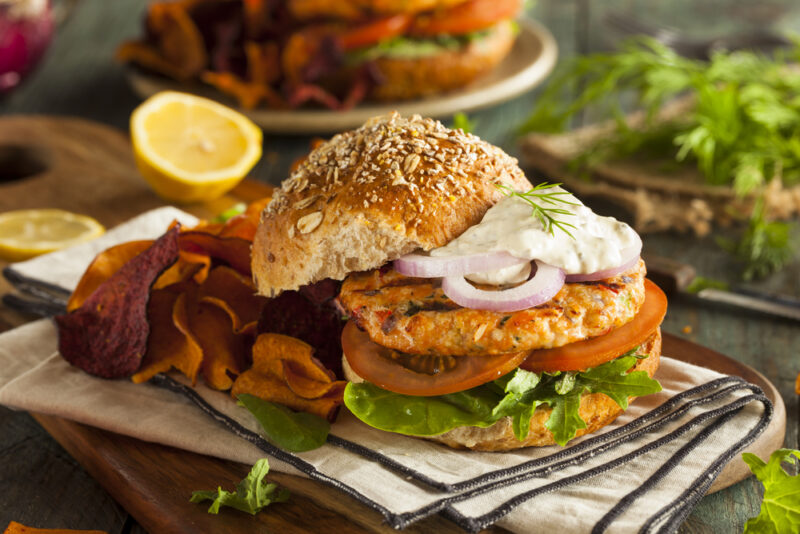 turkey burger with spicey tartar sauce