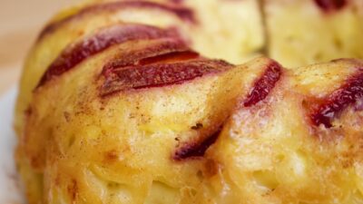 upside-down-noodle-kugel-plums-jewlish-3