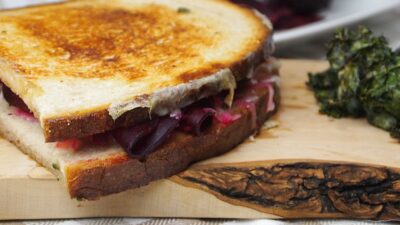 vegetarian low fat reuben sandwich