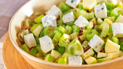wladorf salad with blue cheese