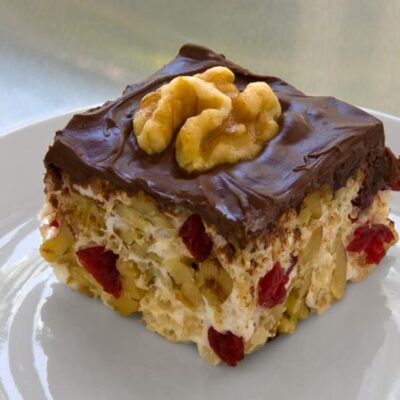 Walnut Berry Bars