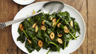 Wilted Spinach with Crispy Garlic