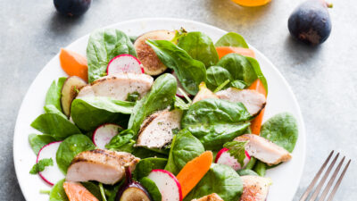 Fig, Carrot and Spinach Salad with Grilled Chicken