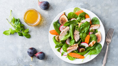 Wide Fig, Carrot and Spinach Salad with Grilled Chicken