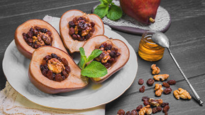 BAKED WALNUT STUFFED PEARS