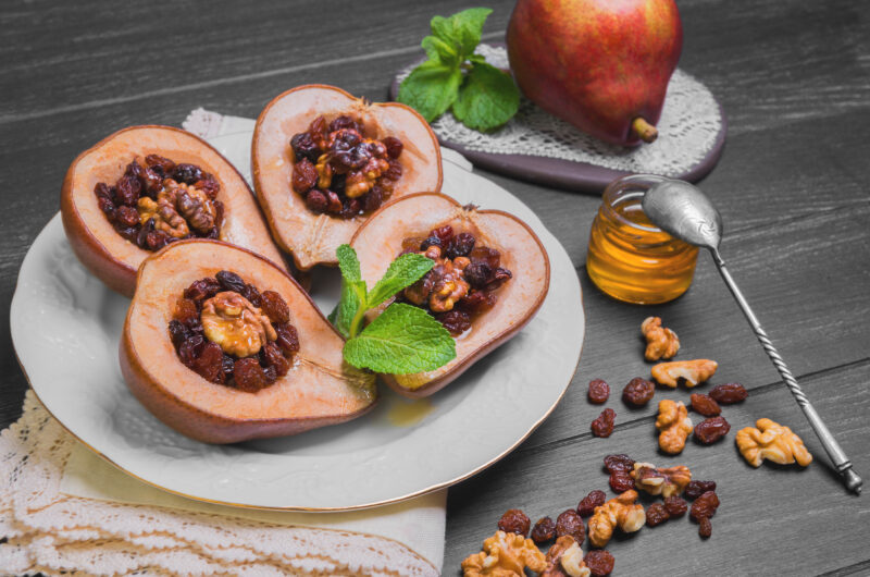 BAKED WALNUT STUFFED PEARS