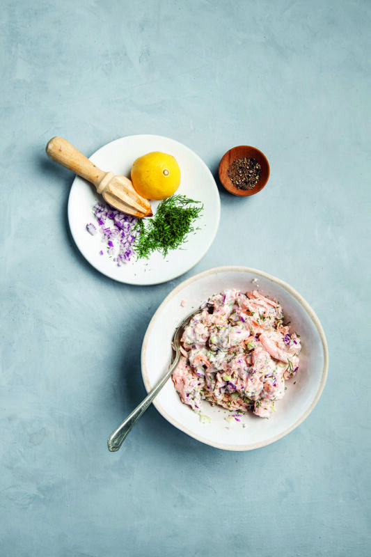087 baked salmon salad