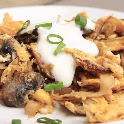 Mushroom and Onion Matzo Brei