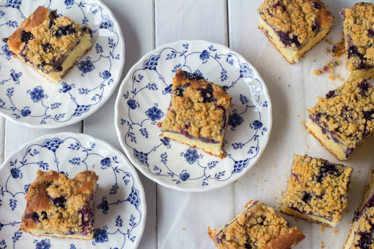 Crumbly Blueberry Coffee Cake