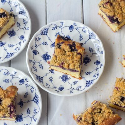 Crumbly Blueberry Coffee Cake