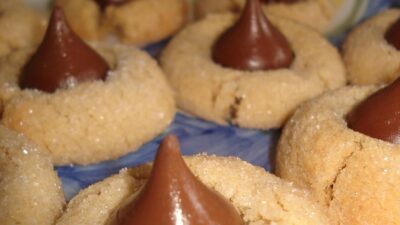 Gluten Free Peanut Butter Kisses