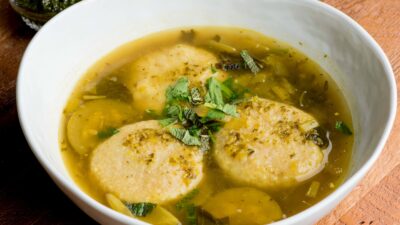 chicken soup with kubbeh lemony