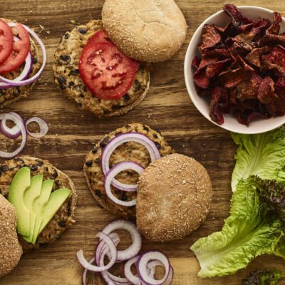 black bean burger with beet chips